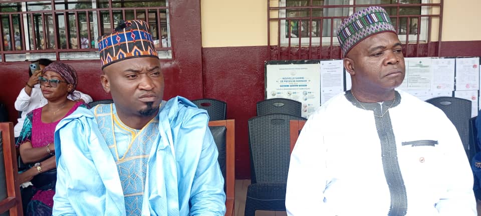 3890 FIDELES MUSULMANS PRESENTS CE MATIN A LA PLACE DES FETES DE MBANKOMO